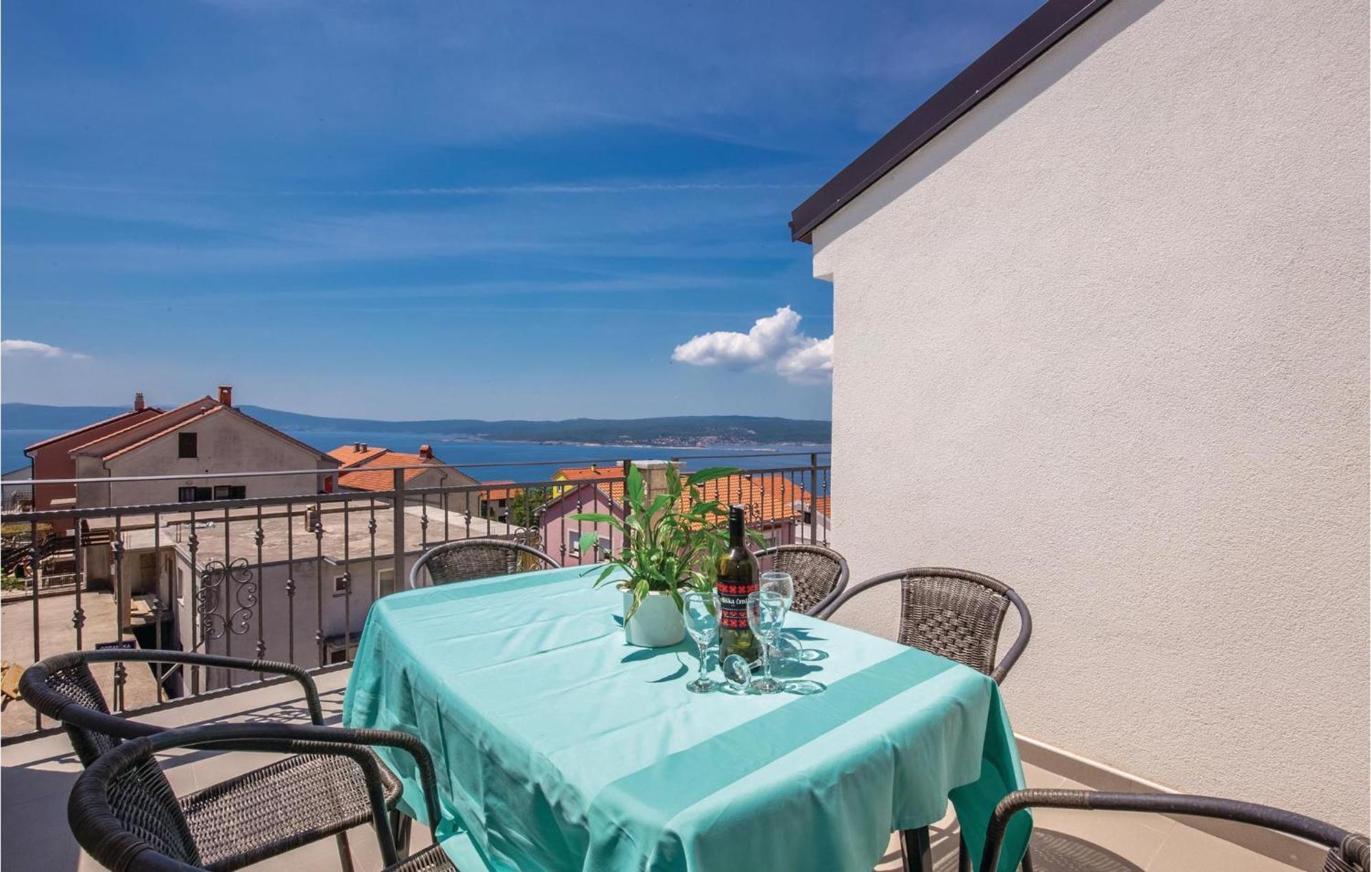 Nice Apartment In Crikvenica With Wifi Eksteriør billede