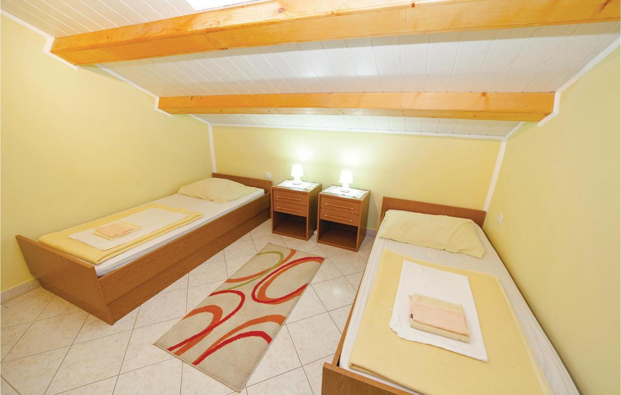 Nice Apartment In Crikvenica With Wifi Eksteriør billede