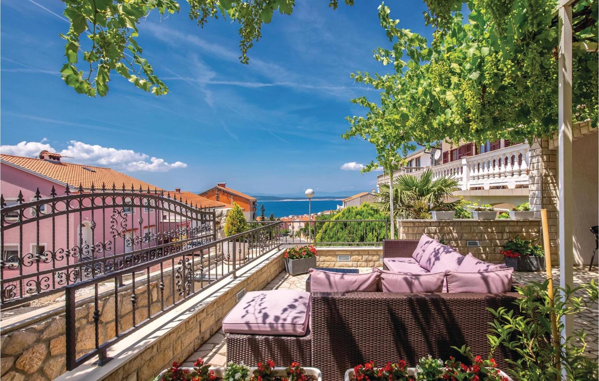 Nice Apartment In Crikvenica With Wifi Eksteriør billede