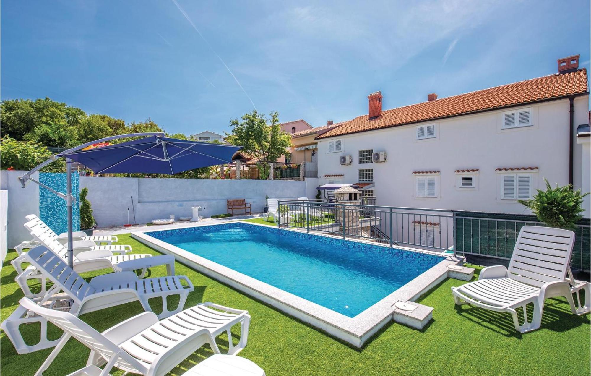 Nice Apartment In Crikvenica With Wifi Eksteriør billede