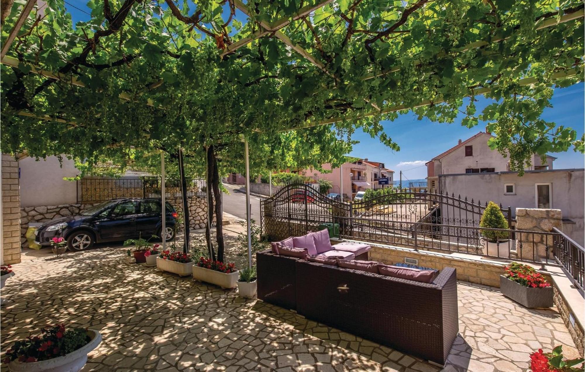 Nice Apartment In Crikvenica With Wifi Eksteriør billede