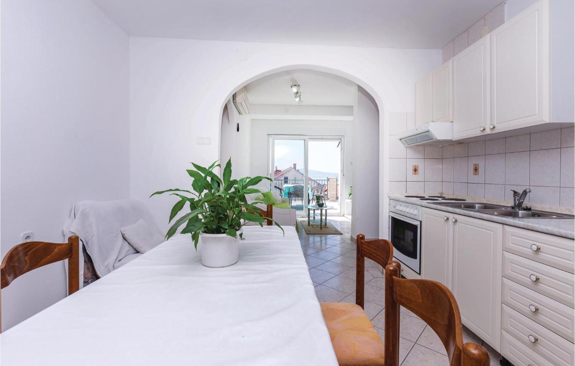 Nice Apartment In Crikvenica With Wifi Eksteriør billede